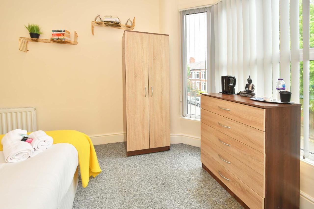 Townhouse @ 178 Ruskin Road Крю Екстериор снимка